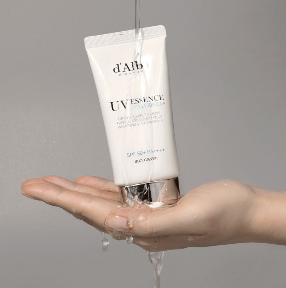 d'Alba Waterful Essence Sunscreen SPF50+ PA++++